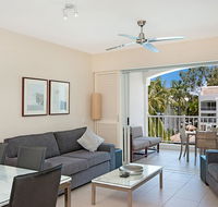 5231 BEACH CLUB PENTHOUSE - Accommodation Gladstone