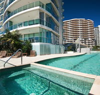Reflection on the Sea - Accommodation Gladstone