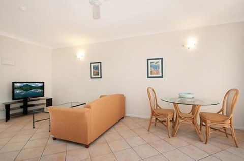 The Newport On Macrossan - Adults Only - Accommodation Gladstone 3