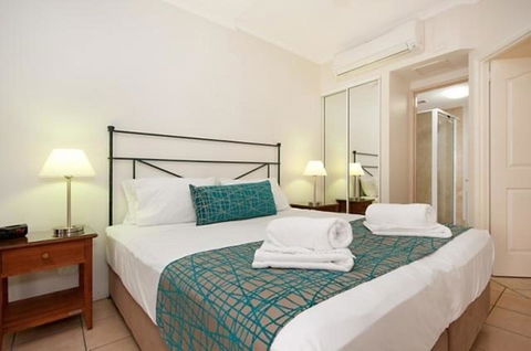 The Newport On Macrossan - Adults Only - Accommodation Gladstone 7