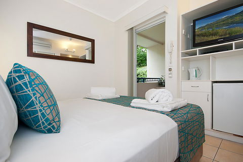 The Newport On Macrossan - Adults Only - Accommodation Gladstone 16