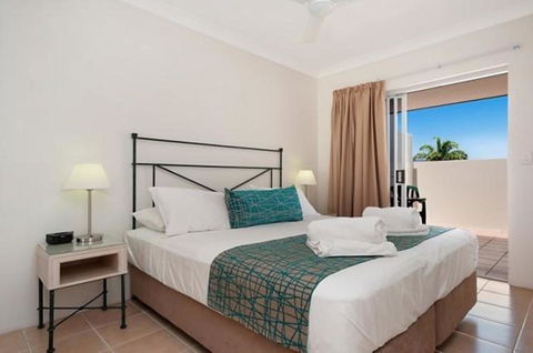 The Newport On Macrossan - Adults Only - Accommodation Gladstone 1