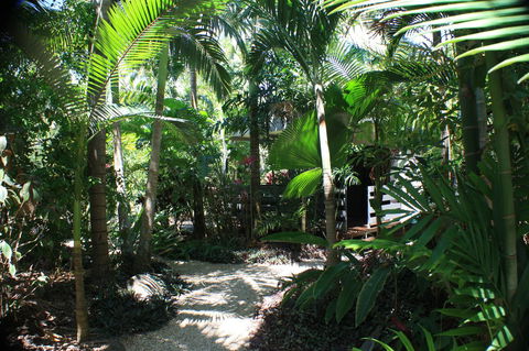 Boutique Bungalows - Accommodation Gladstone 30