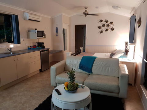 Boutique Bungalows - Accommodation Gladstone 5