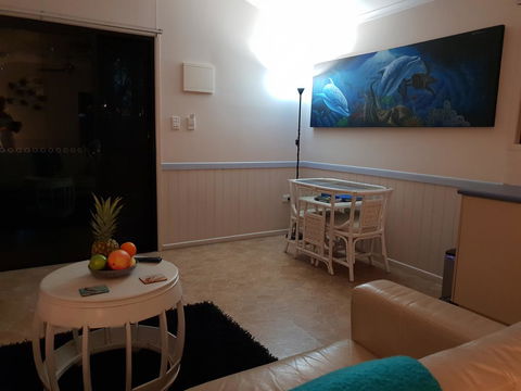 Boutique Bungalows - Accommodation Gladstone 4