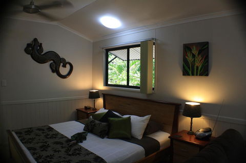 Boutique Bungalows - Accommodation Gladstone 44