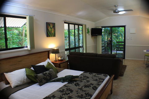 Boutique Bungalows - Accommodation Gladstone 42