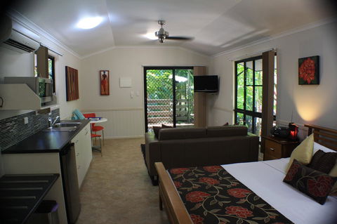 Boutique Bungalows - Accommodation Gladstone 28