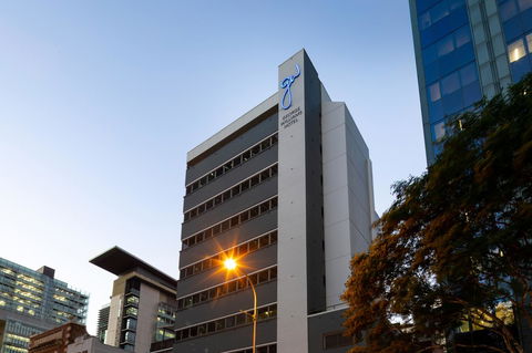 George Williams Hotel - Accommodation Gladstone 0