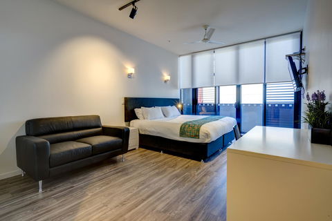 Arena Apartments By CLLIX - Accommodation Gladstone 12