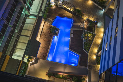 Arena Apartments By CLLIX - Accommodation Gladstone 2