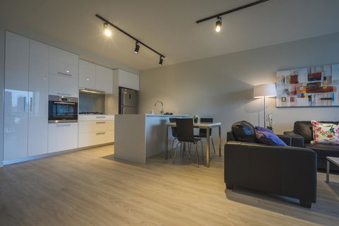 Arena Apartments By CLLIX - Accommodation Gladstone 36