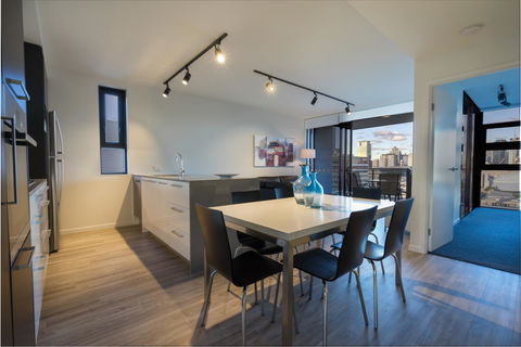 Arena Apartments By CLLIX - Accommodation Gladstone 10