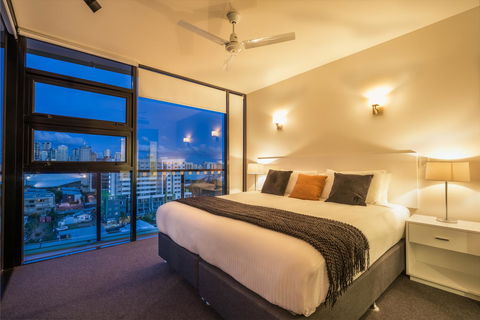 Arena Apartments By CLLIX - Accommodation Gladstone 13