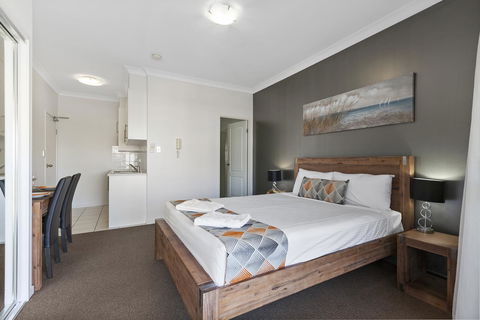 La Vida On Anzac - Accommodation Gladstone 19