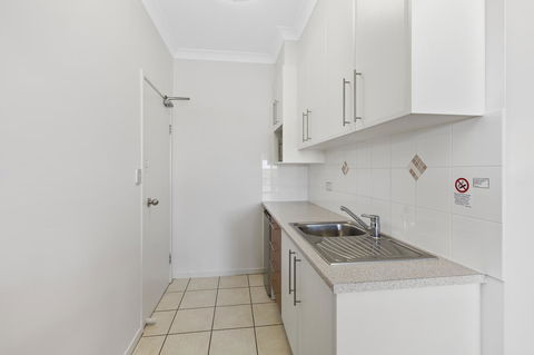 La Vida On Anzac - Accommodation Gladstone 32