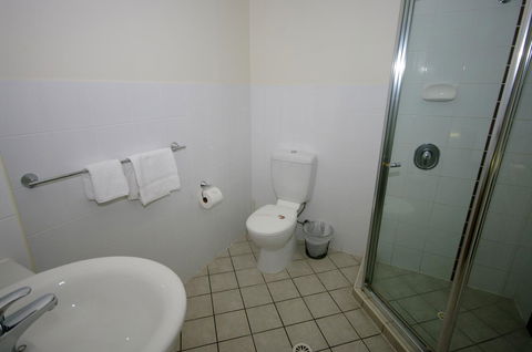 La Vida On Anzac - Accommodation Gladstone 7