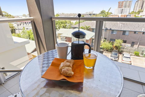 La Vida On Anzac - Accommodation Gladstone 18