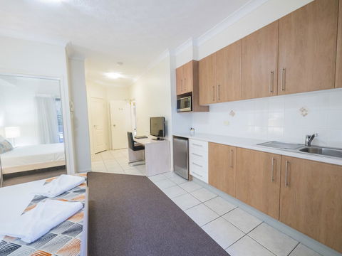 La Vida On Anzac - Accommodation Gladstone 40