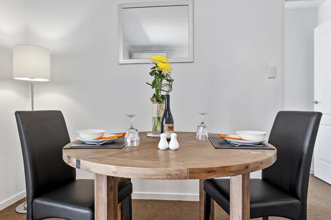 La Vida On Anzac - Accommodation Gladstone 24