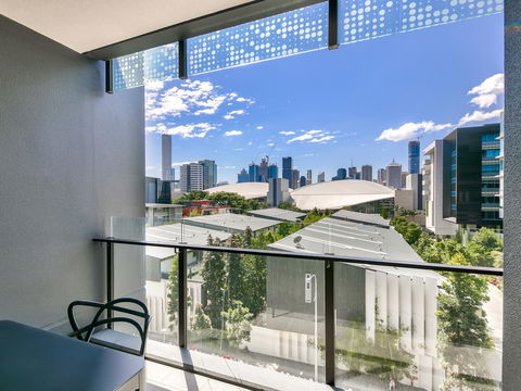 Opera Apartments South Brisbane - Accommodation Gladstone 3