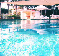 Waterfront Resort Villa with Buggy - Accommodation Gladstone
