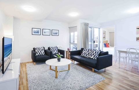 Sandbox Apartments - Accommodation Gladstone 12
