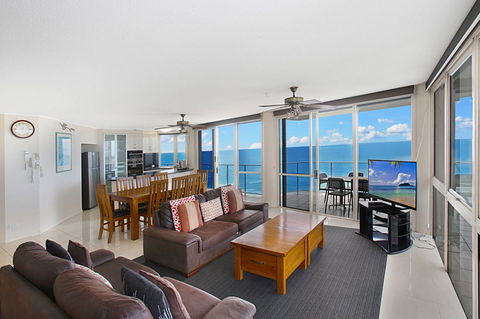 Catalina Resort - Accommodation Gladstone 30