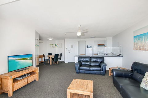 Catalina Resort - Accommodation Gladstone 40