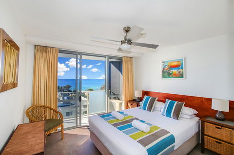 Catalina Resort - Accommodation Gladstone 37