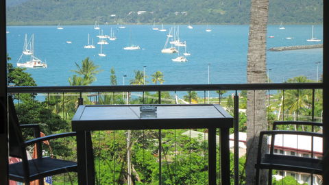 Waterview Airlie Beach - Accommodation Gladstone 0