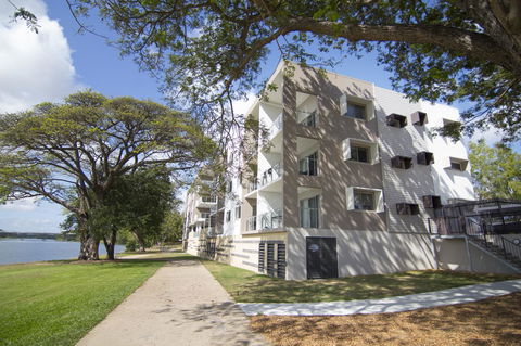 Jacana Apartments - Accommodation Gladstone 0