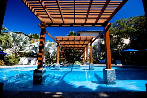 Freestyle Resort Port Douglas - Accommodation Gladstone 0