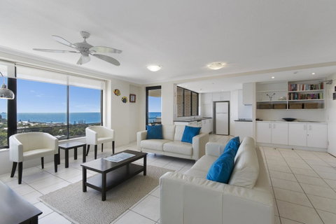 Burgess @ Kings Beach Apartments - Accommodation Gladstone 0