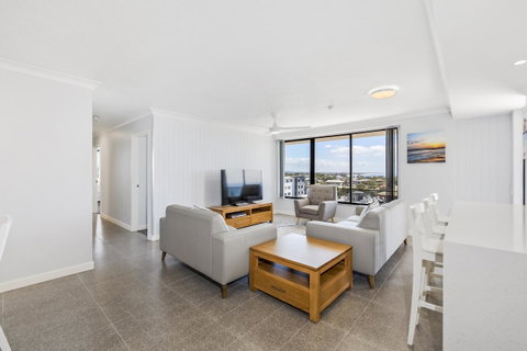 Burgess @ Kings Beach Apartments - Accommodation Gladstone 41