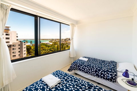 Burgess @ Kings Beach Apartments - Accommodation Gladstone 19