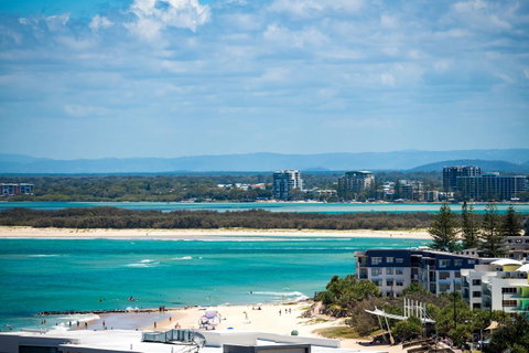 Burgess @ Kings Beach Apartments - Accommodation Gladstone 22