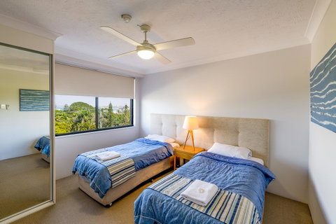 Burgess @ Kings Beach Apartments - Accommodation Gladstone 40