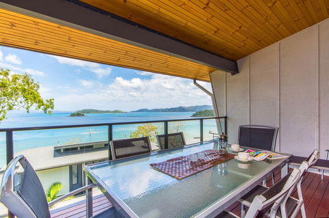 Shorelines Apartments On Hamilton Island By HIHA - Accommodation Gladstone 1