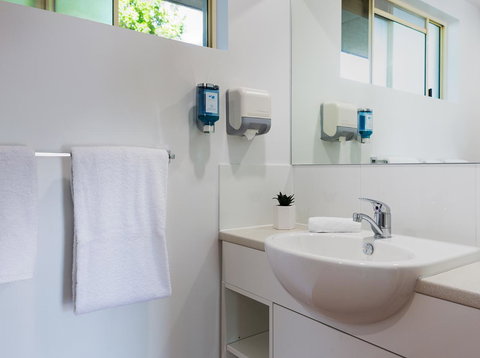 Anchor Motel Noosa - Accommodation Gladstone 6
