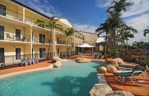 Cairns Queenslander Hotel & Apartments - Accommodation Gladstone 2