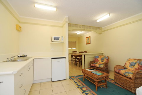 Cairns Queenslander Hotel & Apartments - Accommodation Gladstone 20