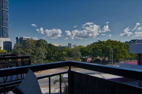 Soho Brisbane - Accommodation Gladstone 9