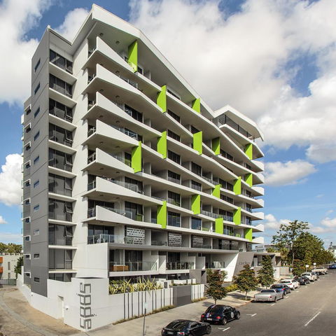 Code Apartments - Accommodation Gladstone 8