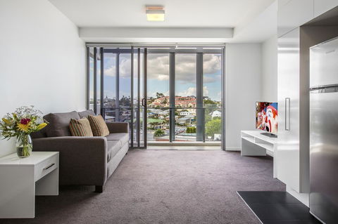 Code Apartments - Accommodation Gladstone 15
