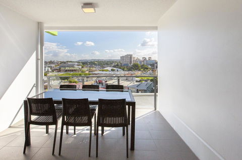 Code Apartments - Accommodation Gladstone 23