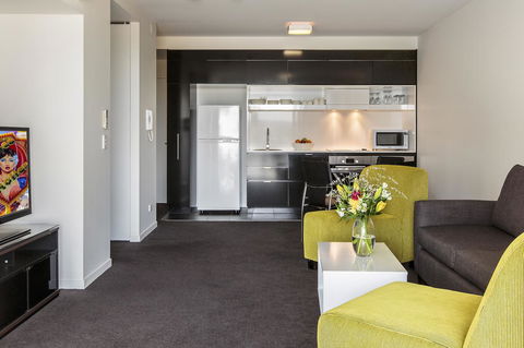 Code Apartments - Accommodation Gladstone 36