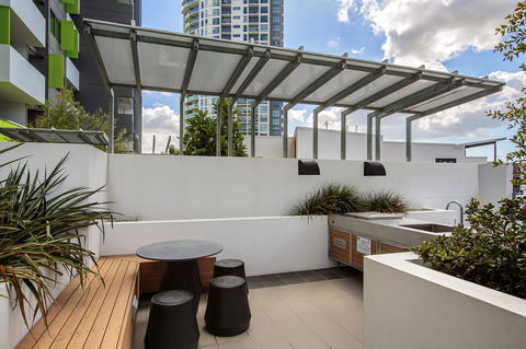 Code Apartments - Accommodation Gladstone 18