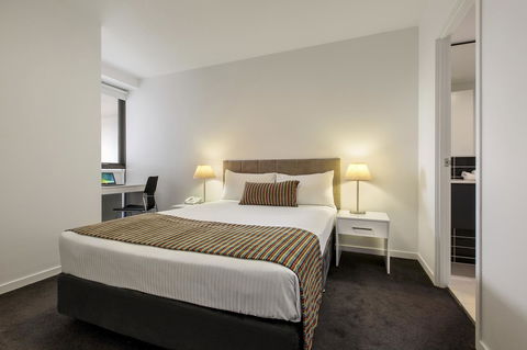 Code Apartments - Accommodation Gladstone 9