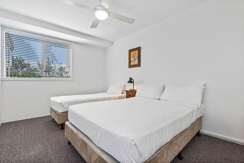 84 The Spit Holiday Apartments - Accommodation Gladstone 1